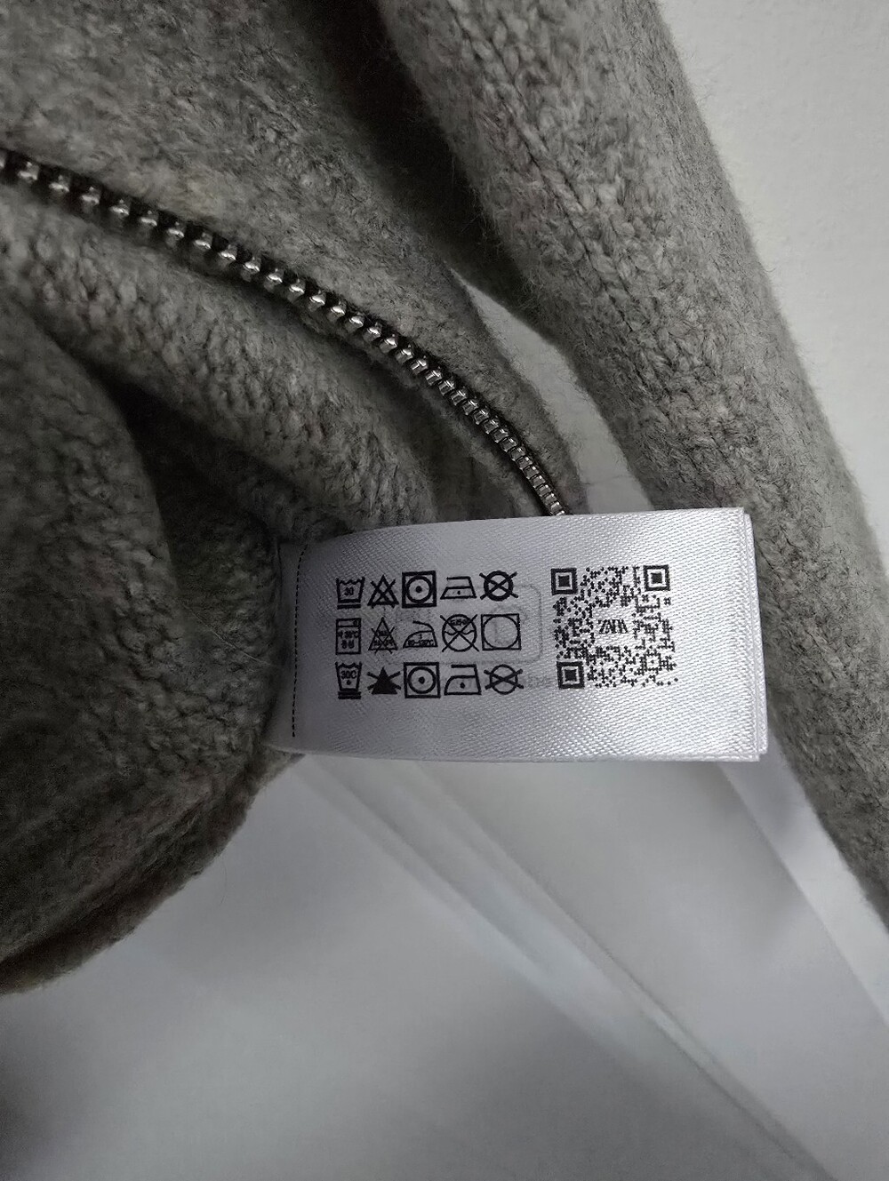 Zara Double Zip Front Cropped Hpoded Sweater in Gray - Picture 10 of 11